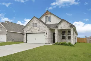 2802 Maryland Ave, League City, TX 77573 - Photo 1