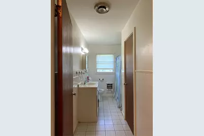 408 S Grimes Street, Giddings, TX 78942 - Photo 13