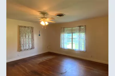 408 S Grimes Street, Giddings, TX 78942 - Photo 9