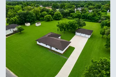 301 N Pecan Drive, Texas City, TX 77591 - Photo 23