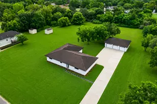 301 N Pecan Dr, Texas City, TX 77591 - Photo 23