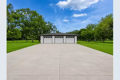 301 N Pecan Drive, Texas City, TX 77591 - Photo 5