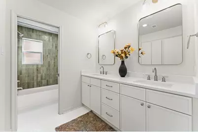 2630 Shadowdale Drive, Houston, TX 77043 - Photo 19