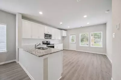 2405 Stonewall Street, La Marque, TX 77568 - Photo 5