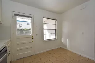 5508 Jessamine St, Houston, TX 77081 - Photo 11