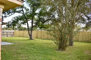 521 N 26th Ave, Texas City, TX 77590 - Photo 21