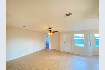 521 N 26th Avenue, Texas City, TX 77590 - Photo 5