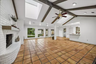 10607 Riverview Drive, Houston, TX 77042 - Photo 5