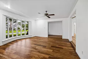 10607 Riverview Dr, Houston, TX 77042 - Photo 15