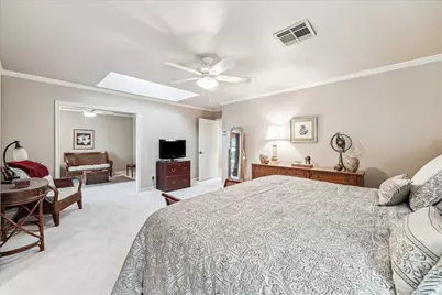 10607 Riverview Drive, Houston, TX 77042 - Photo 17