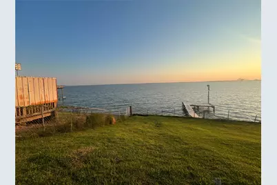 2646 Bay Oaks Harbor Drive, Baytown, TX 77523 - Photo 11