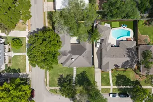 10726 Russett Dr, Houston, TX 77042 - Photo 45