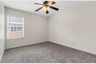 1905 Plum Falls Lane, Pearland, TX 77581 - Photo 21