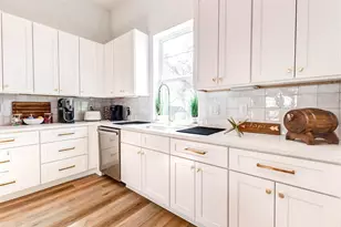 1307 E 27th St, Houston, TX 77009 - Photo 17