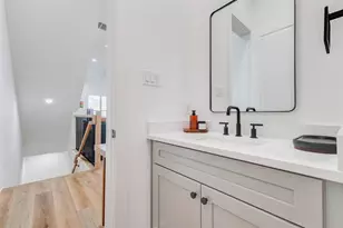 1307 E 27th St, Houston, TX 77009 - Photo 13