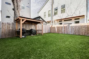 1307 E 27th St, Houston, TX 77009 - Photo 45