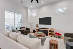 1307 E 27th St, Houston, TX 77009 - Photo 33