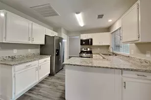 9322 Bayou Bluff Dr, Spring, TX 77379 - Photo 5