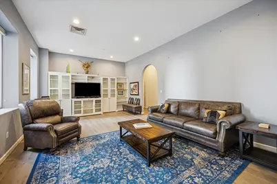 914 Main Street #1204, Houston, TX 77002 - Photo 3