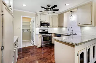 915 Merriman Ct Ct, Friendswood, TX 77546 - Photo 7