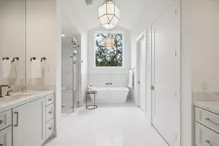 1707 Bayram Dr, Houston, TX 77055 - Photo 9