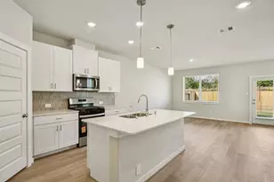 629 Sand Dollar Dr, Kemah, TX 77565 - Photo 3