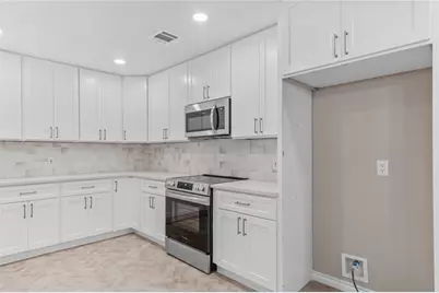 27249 Lana Lane, Oak Ridge North, TX 77385 - Photo 17