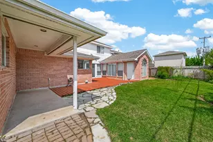 5437 Loch Lomond Dr, Houston, TX 77096 - Photo 47