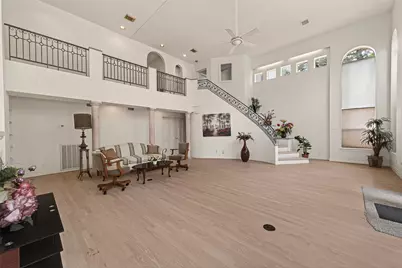 5437 Loch Lomond Drive, Houston, TX 77096 - Photo 7