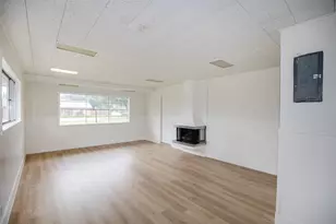 124 Lazy Ln, Baytown, TX 77520 - Photo 17