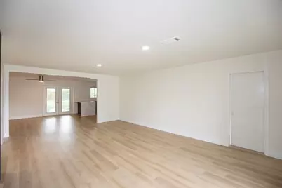 124 Lazy Lane, Baytown, TX 77520 - Photo 7