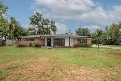 124 Lazy Lane, Baytown, TX 77520 - Photo 1