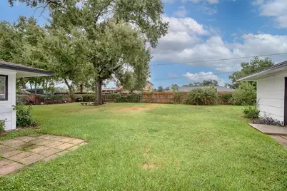 124 Lazy Lane, Baytown, TX 77520 - Photo 29