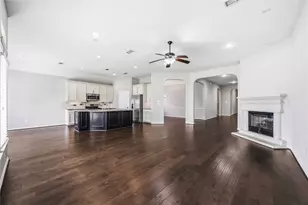 13412 Ravens Park Ln, Pearland, TX 77584 - Photo 5