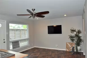 1529 Wirt Rd, Houston, TX 77055 - Photo 3