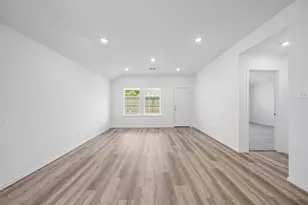 16830 Paintbrush Holw Ln, Houston, TX 77090 - Photo 9