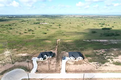 1129 Lariat Lane, Sealy, TX 77474 - Photo 7