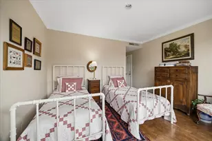5050 Woodway Dr, Houston, TX 77056 - Photo 15