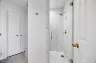 5050 Woodway Dr, Houston, TX 77056 - Photo 13