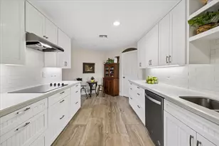 5050 Woodway Dr, Houston, TX 77056 - Photo 9
