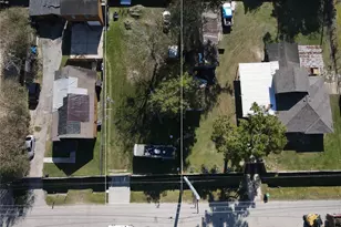 142 Sundown St, Houston, TX 77028 - Photo 1