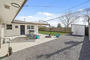 5009 Libbey Ln, Houston, TX 77092 - Photo 5