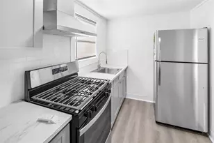 1915 Benson St, Houston, TX 77020 - Photo 7