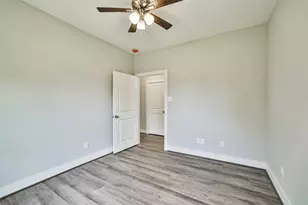 440 Ave B, La Marque, TX 77568 - Photo 23
