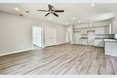 440 Ave B, La Marque, TX 77568 - Photo 3
