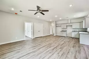 440 Ave B, La Marque, TX 77568 - Photo 3