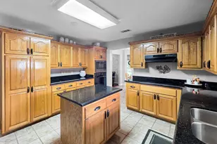 1000 Forsythia Dr, Village Mills, TX 77663 - Photo 19