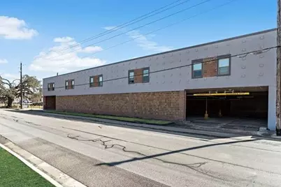 612 W Texas Avenue #204, Baytown, TX 77520 - Photo 9