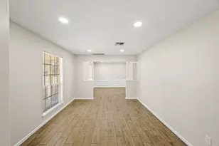 1307 Southern Hills Rd, Houston, TX 77339 - Photo 3