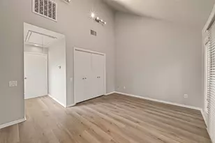 94 Sugar Berry Cir, Houston, TX 77024 - Photo 37